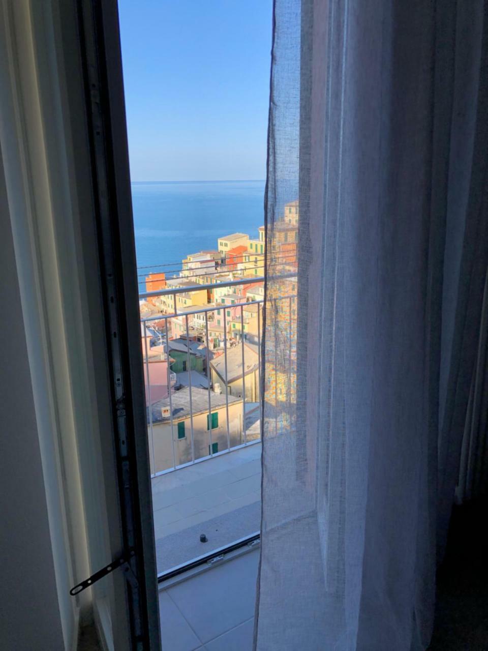 Отель Cinque Terre Coast To Coast Риомаджиоре Экстерьер фото